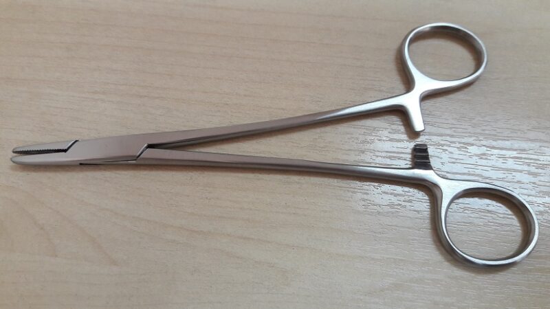 Needle Holder, Mayo Hegar, Stainless Steel (not medical device, only for professional lab use)